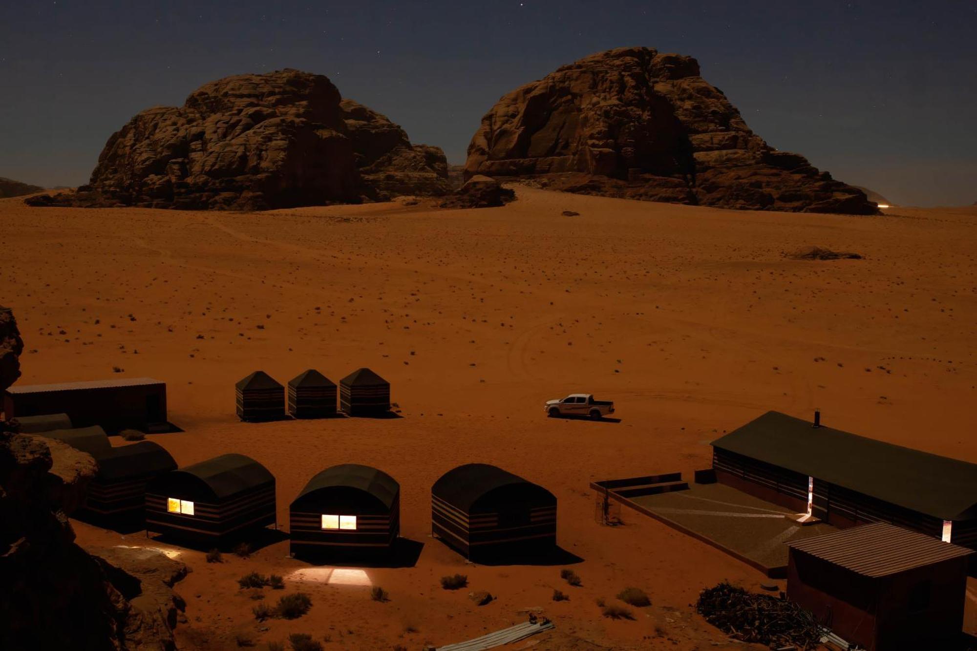 Wadi Rum Local Guide Camp Екстериор снимка