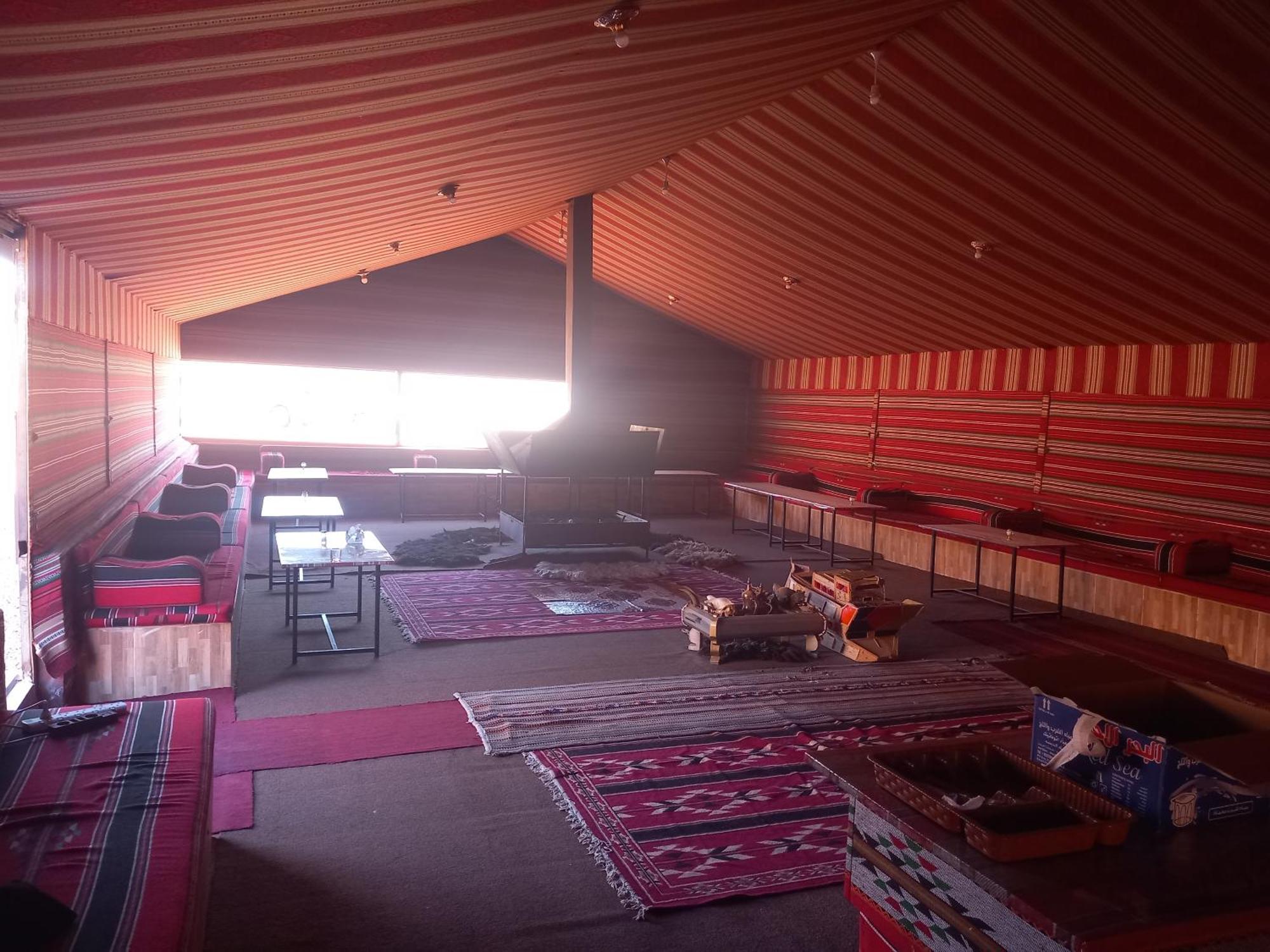 Wadi Rum Local Guide Camp Екстериор снимка